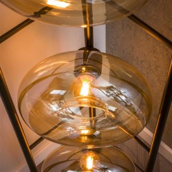 Lampadaire 4 Lampes Design Details